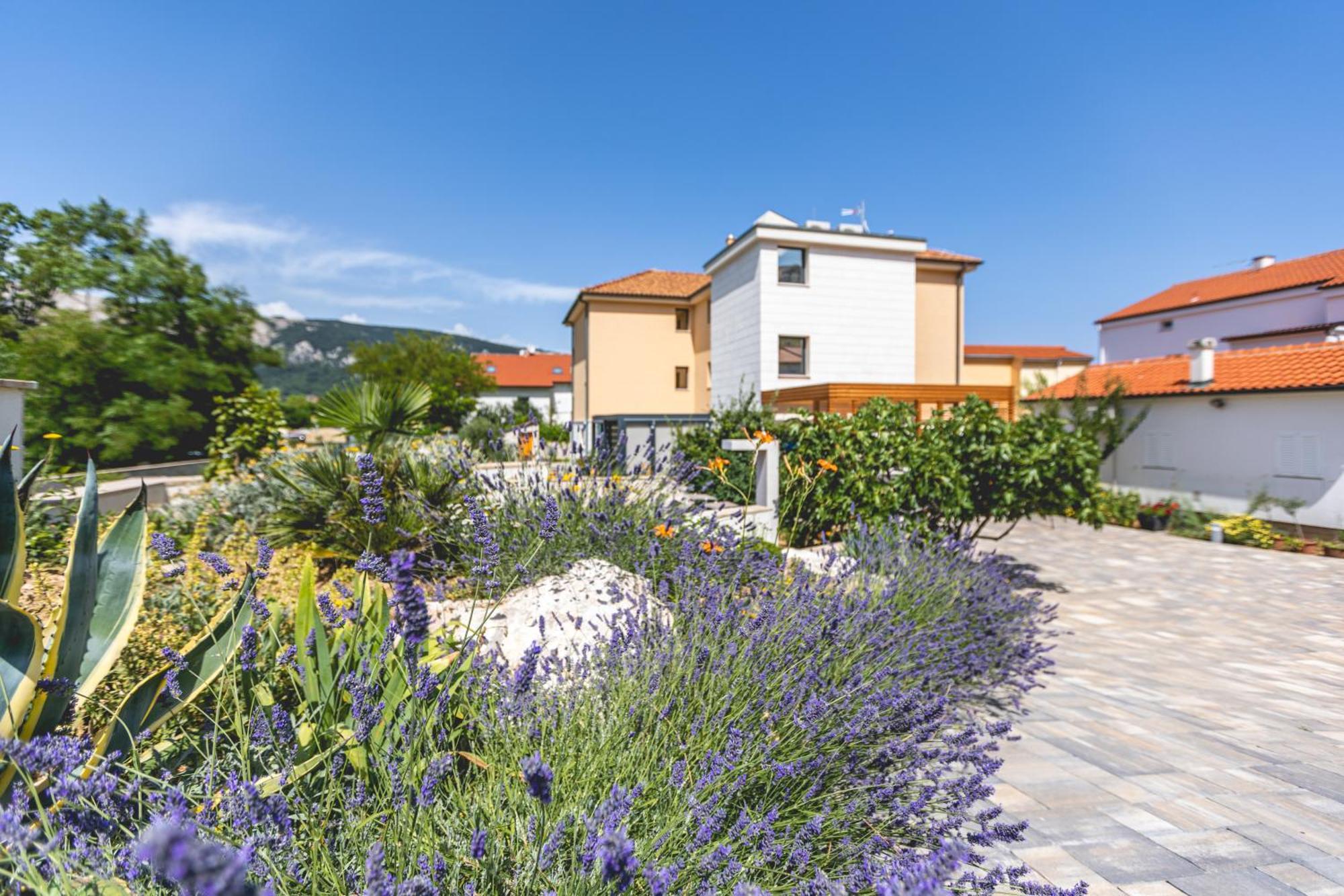 Vila Iris Baska Exteriör bild